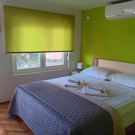 Apartman Тисно Екстериор снимка