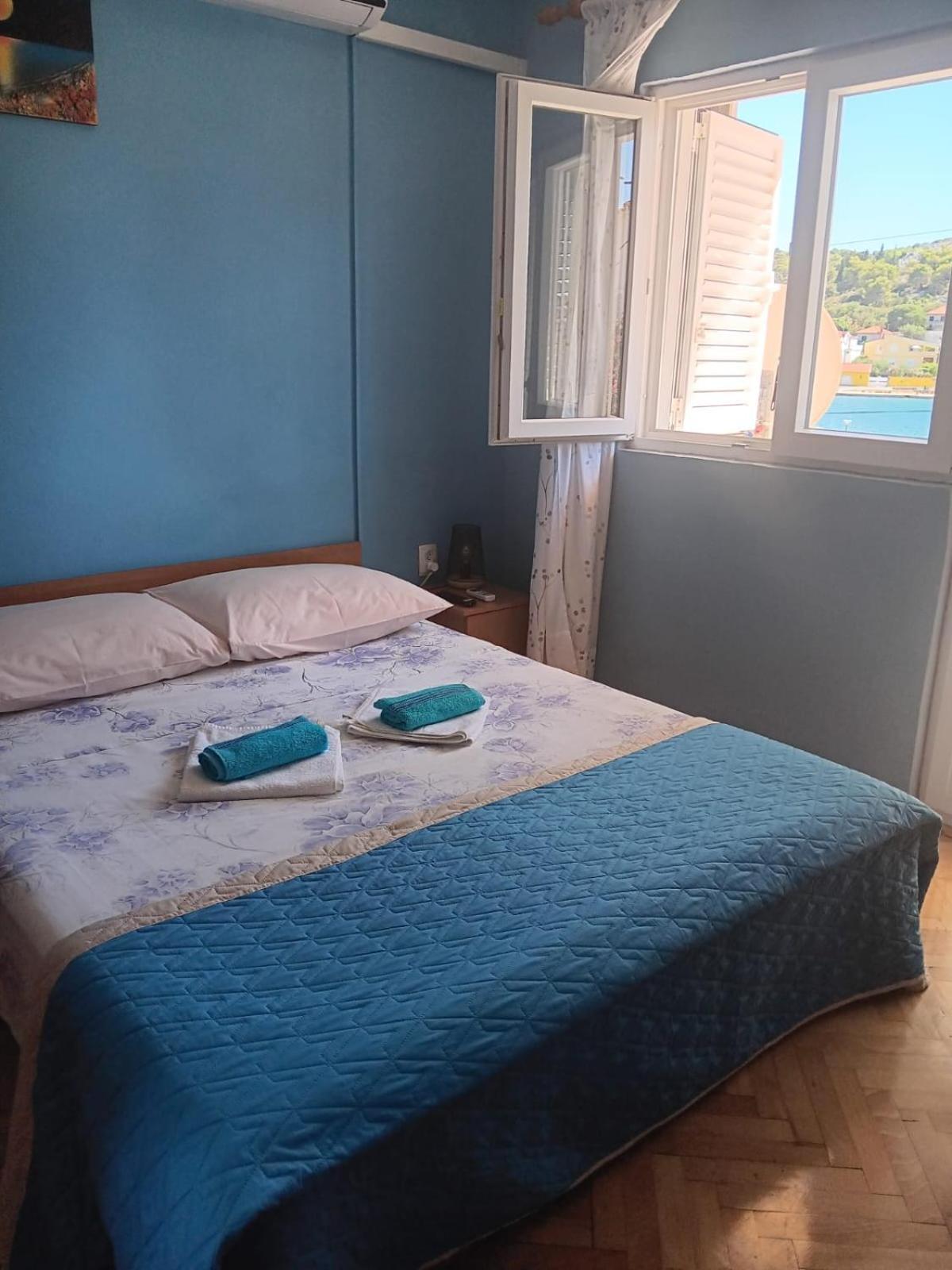 Apartman Тисно Екстериор снимка