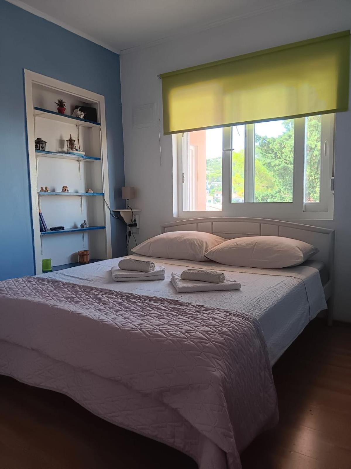 Apartman Тисно Екстериор снимка