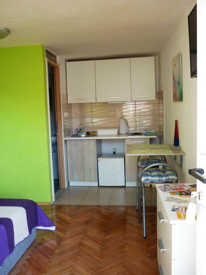 Apartman Тисно Екстериор снимка