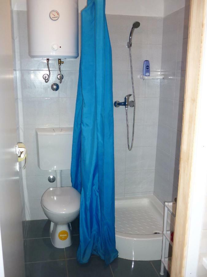 Apartman Тисно Екстериор снимка