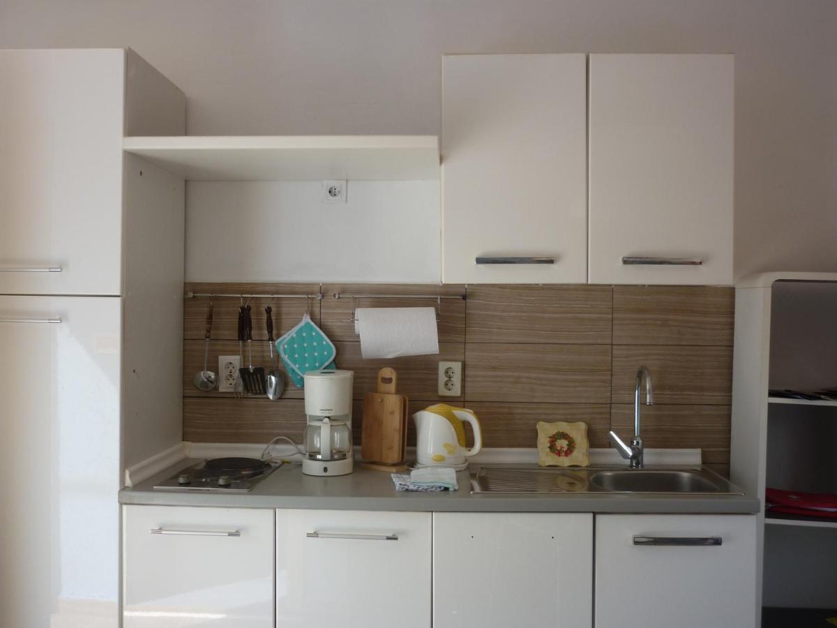 Apartman Тисно Екстериор снимка